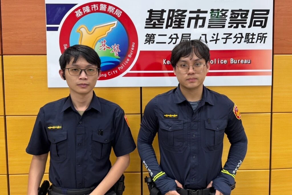 尿布男童清晨獨自遊蕩  基二警暖心助返家