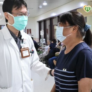 易喘、易累揪出42公分極罕見血管肌瘤 醫療團隊不放棄助患者走出鬼門關 易喘、易累揪出42公分極罕見血管肌瘤 醫療團隊不放棄助患者走出鬼門關