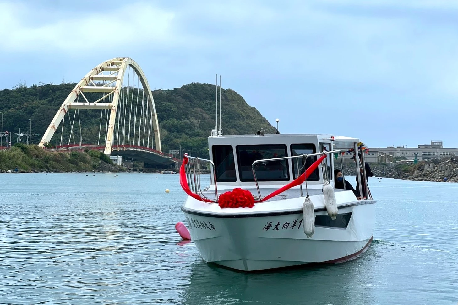 海大「向洋一號」遊艇 打造有愛無礙海洋城市