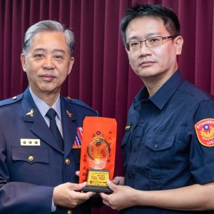 曾建維英勇逮捕性侵犯           吳敬田表揚直稱好樣的