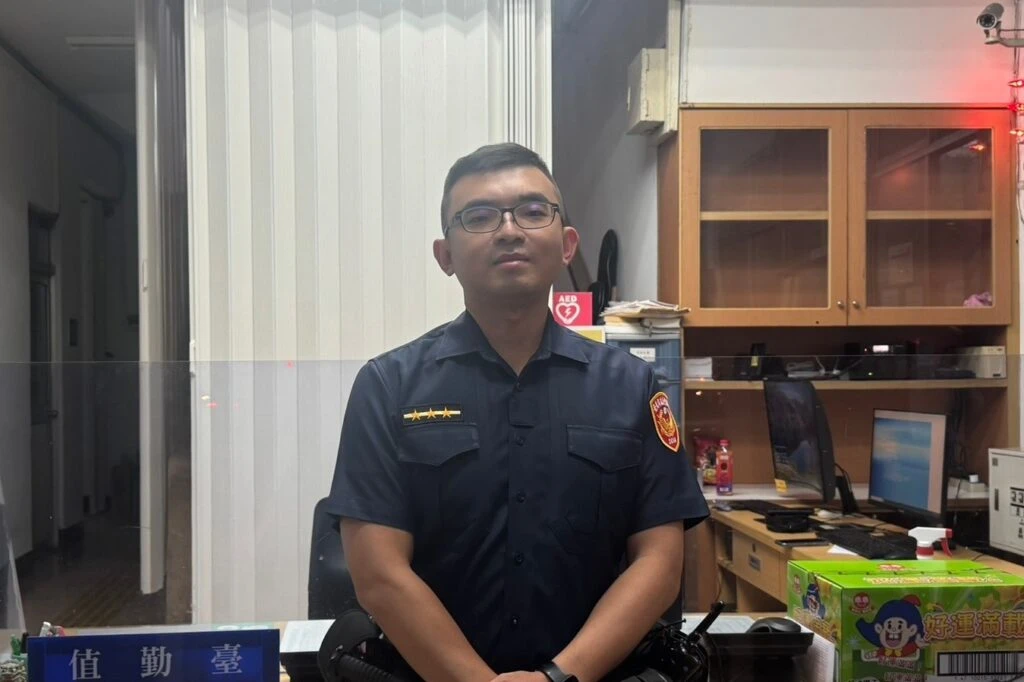 老翁初心成詐團底薪  萬華警一語道  係假ㄟ