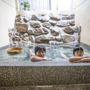 【礁溪傳奇溫泉.車宿露營區】溫泉湯屋景點推薦