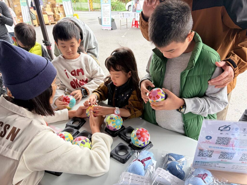 《魔球點亮宜蘭浪礙長青公益活動》 「魔力大使」林連勝攜手青年傳遞善的力量 《魔球點亮宜蘭浪礙長青公益活動》 「魔力大使」林連勝攜手青年傳遞善的力量