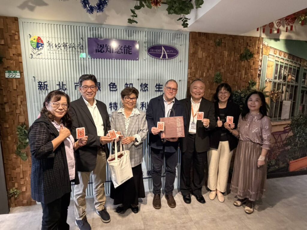 甄瑞興導入蒙特梭利「認知悠能」照護理念 助失智長者重拾生活自信 甄瑞興導入蒙特梭利「認知悠能」照護理念 助失智長者重拾生活自信