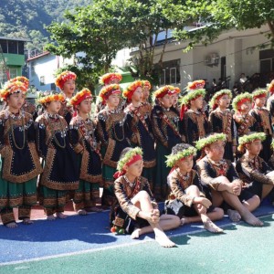 多納黑米季盛大登場　祭典線上看全程直播 青年會領聖火開道 族人齊聚慶豐收