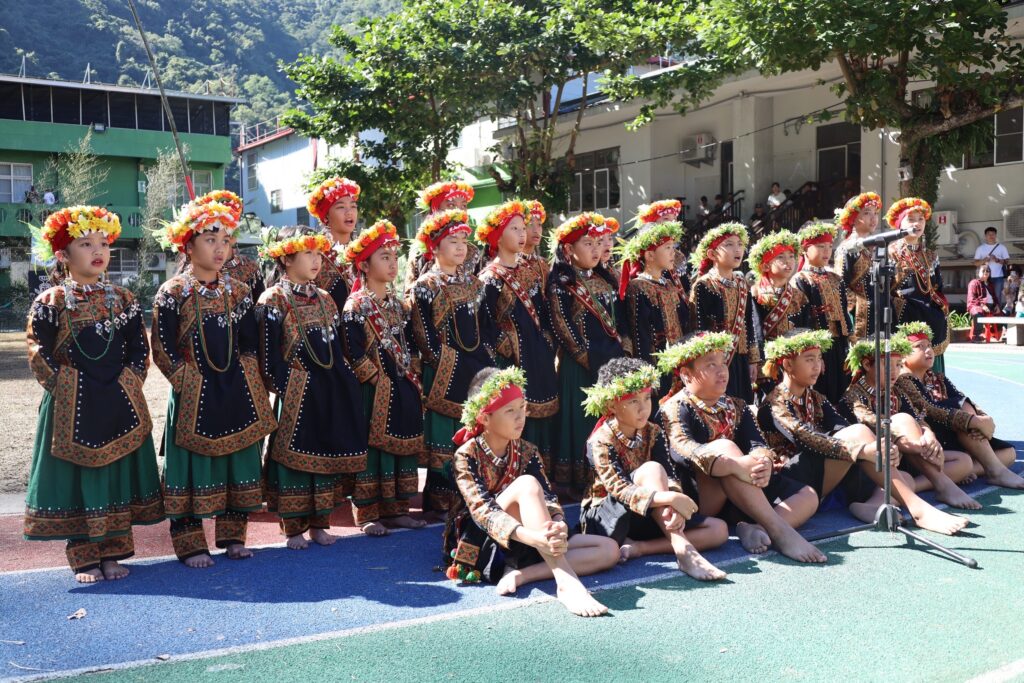 多納黑米季盛大登場　祭典線上看全程直播 青年會領聖火開道 族人齊聚慶豐收