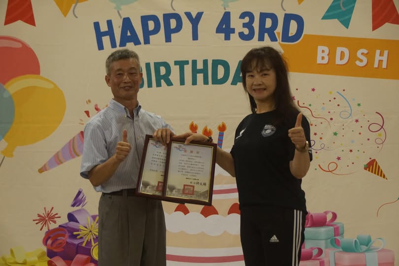 廟口一口吃天婦羅捐贈八斗高中球隊隊服 助學生閃耀圓夢 廟口一口吃天婦羅捐贈八斗高中球隊隊服 助學生閃耀圓夢