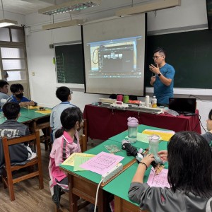 中正國中八年級職群探索進行創造與技術初體驗收穫滿行囊