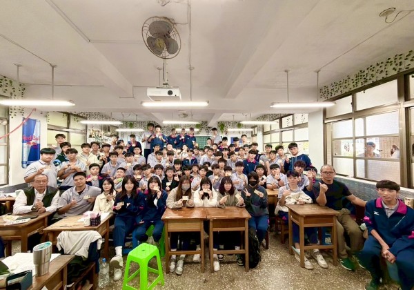 二信高中電機科儀表電子乙級「術科」檢定通過率95%表現亮眼