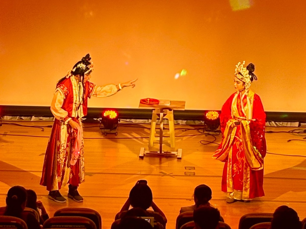 臺北大學越籍生唱歌仔戲 為校園帶來更多動人的故事 臺北大學越籍生唱歌仔戲 為校園帶來更多動人的故事