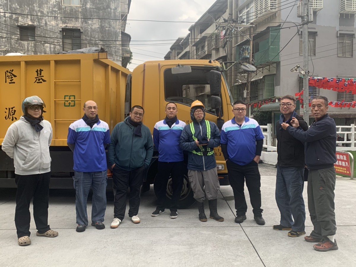 五福里送暖心打造幸福社區推動「有愛城市」願景再前進 五福里送暖心打造幸福社區推動「有愛城市」願景再前進