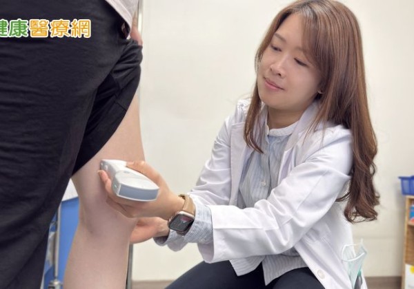 擔心靜脈曲張需手術！女教師暫別講台休息　新式治療助重執教鞭