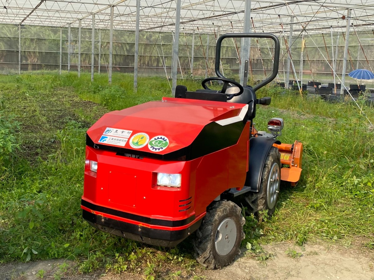 農業科研助攻淨零減碳 小型曳引機邁向電動化與低碳轉型 農業科研助攻淨零減碳 小型曳引機邁向電動化與低碳轉型