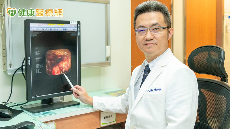 70歲老翁糞便潛血後未追蹤！8 年後竟變癌　堵塞全腸道了