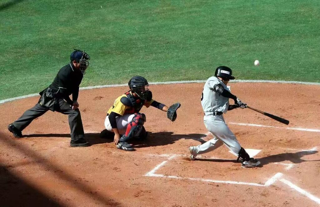 揮棒迎新年　兩岸學生棒球好手齊聚海滄跨年對戰