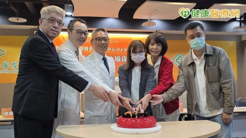 罕見咽喉小唾腺癌　達文西複合手術助病人抗癌不失聲