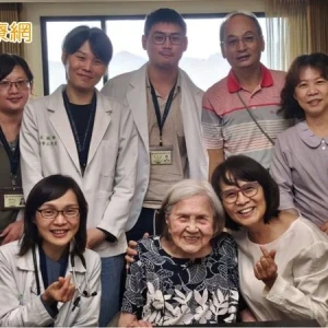 不進醫院也能決定善終！　到宅ACP陪百歲奶奶說「我願意」