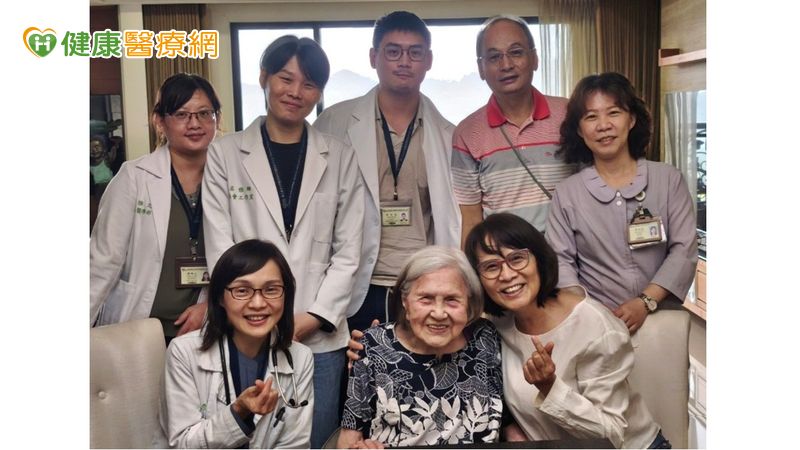 不進醫院也能決定善終! 到宅ACP陪百歲奶奶說「我願意」 不進醫院也能決定善終! 到宅ACP陪百歲奶奶說「我願意」