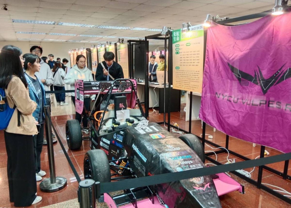 「陽明交大ICT創創工坊」走出教室開箱未來科技