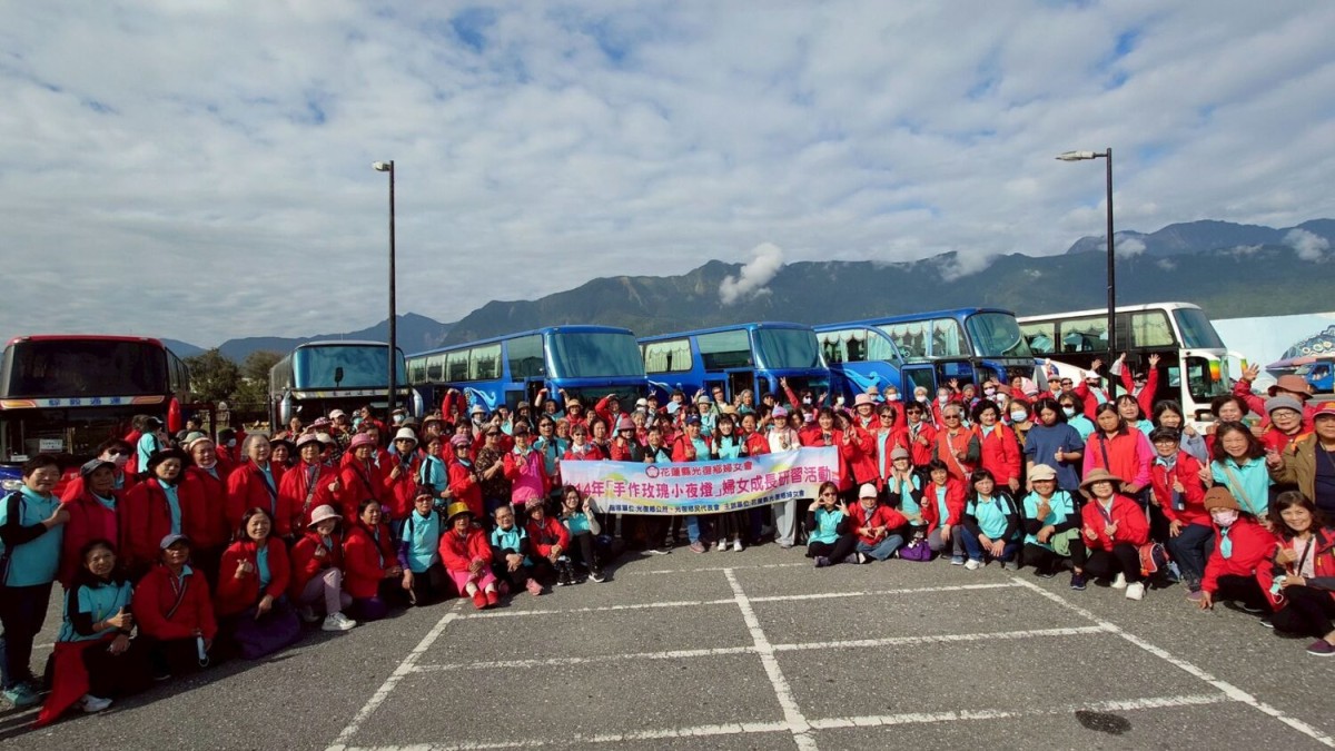 光復鄉婦女會辦理手作玫瑰小夜燈一日遊　250位姐妹走出戶外舒緩災後壓力