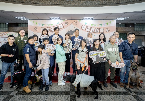 農業部表揚退役執勤犬 公私協力打造退役犬幸福照護