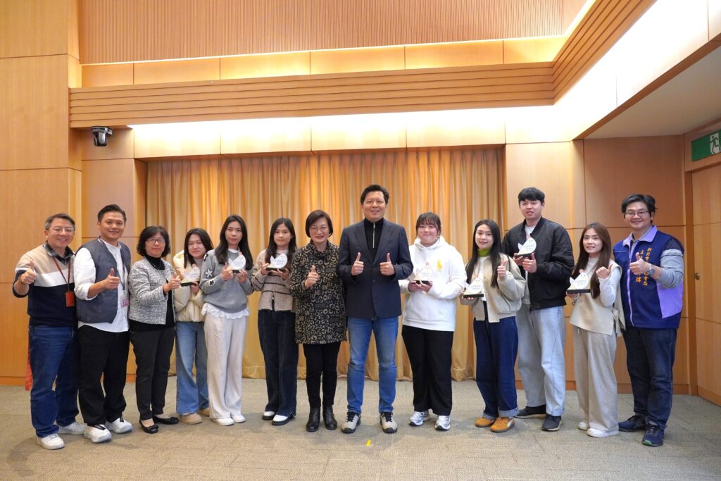 新北表揚40位高風險家庭守護者