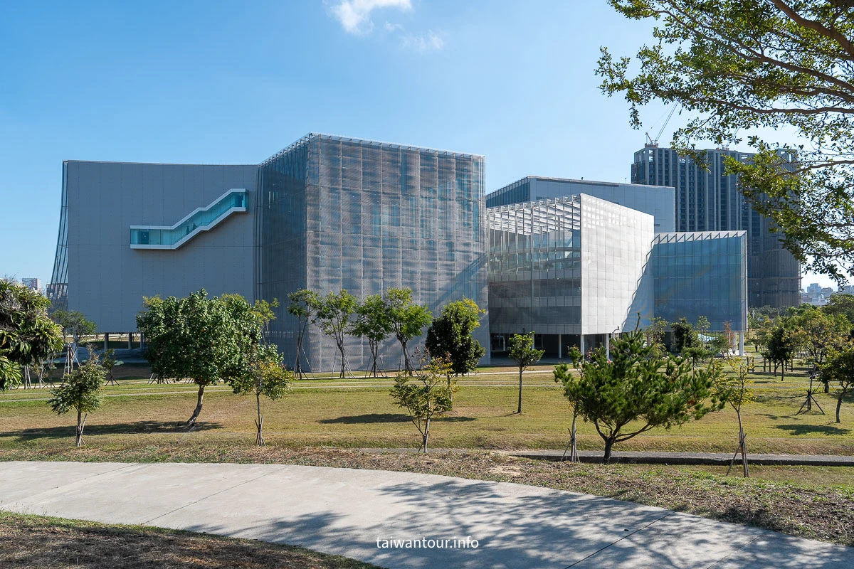 【綠美圖】台中市立圖書館總館.水湳中央公園一日遊必訪亮點、交通、親子攻略 【綠美圖】台中市立圖書館總館.水湳中央公園一日遊必訪亮點、交通、親子攻略
