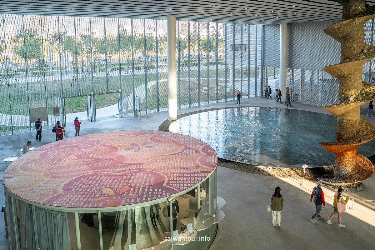 【綠美圖】台中市立圖書館總館.水湳中央公園一日遊必訪亮點、交通、親子攻略 【綠美圖】台中市立圖書館總館.水湳中央公園一日遊必訪亮點、交通、親子攻略