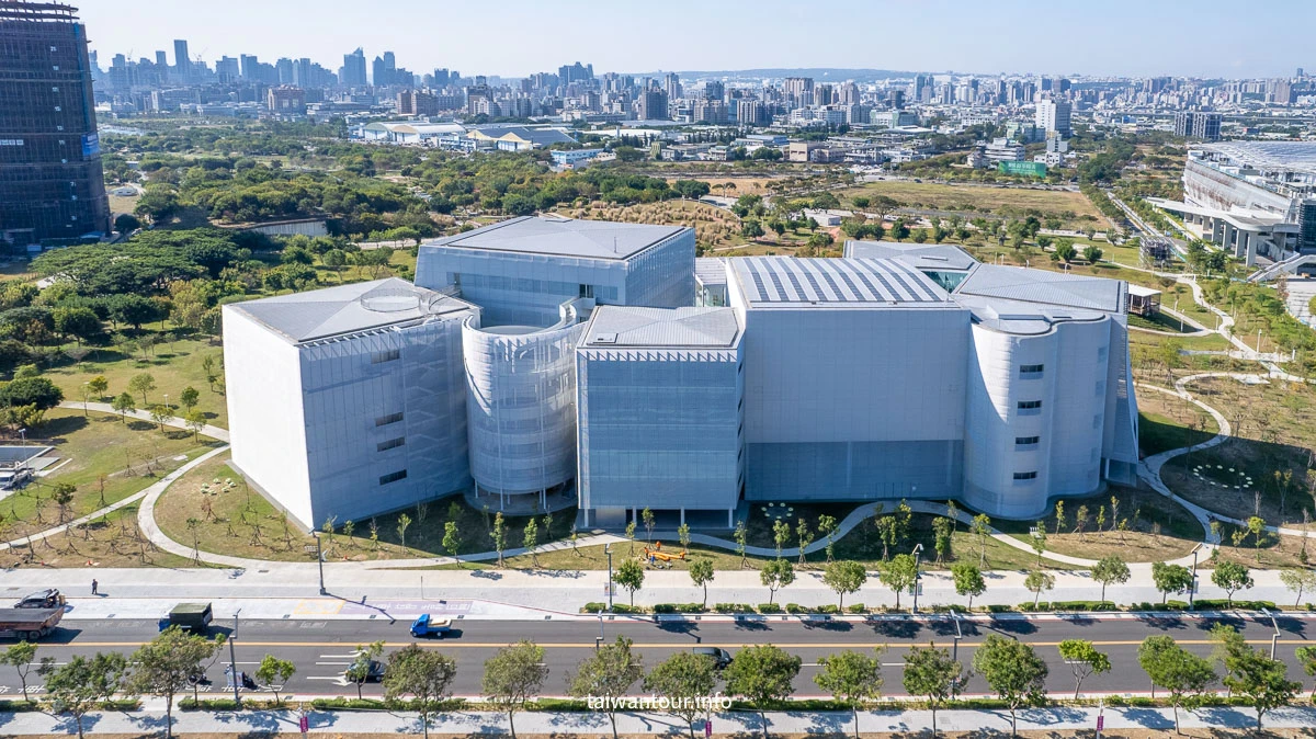 【綠美圖】台中市立圖書館總館.水湳中央公園一日遊必訪亮點、交通、親子攻略 【綠美圖】台中市立圖書館總館.水湳中央公園一日遊必訪亮點、交通、親子攻略