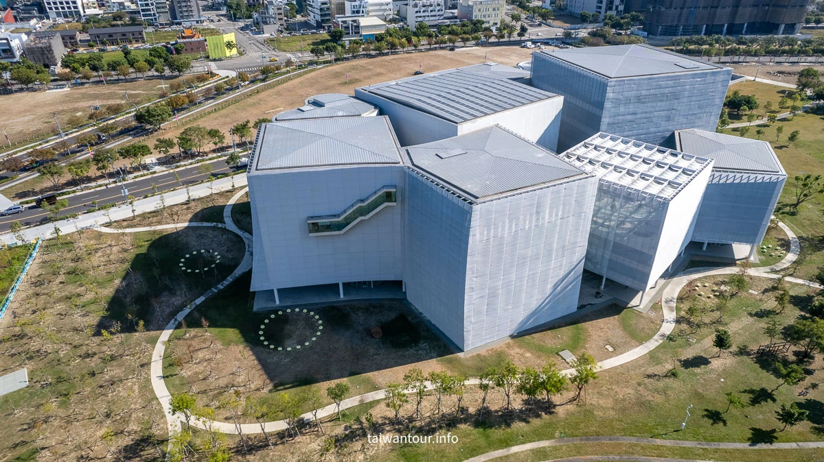 【綠美圖】台中市立圖書館總館.水湳中央公園一日遊必訪亮點、交通、親子攻略 【綠美圖】台中市立圖書館總館.水湳中央公園一日遊必訪亮點、交通、親子攻略