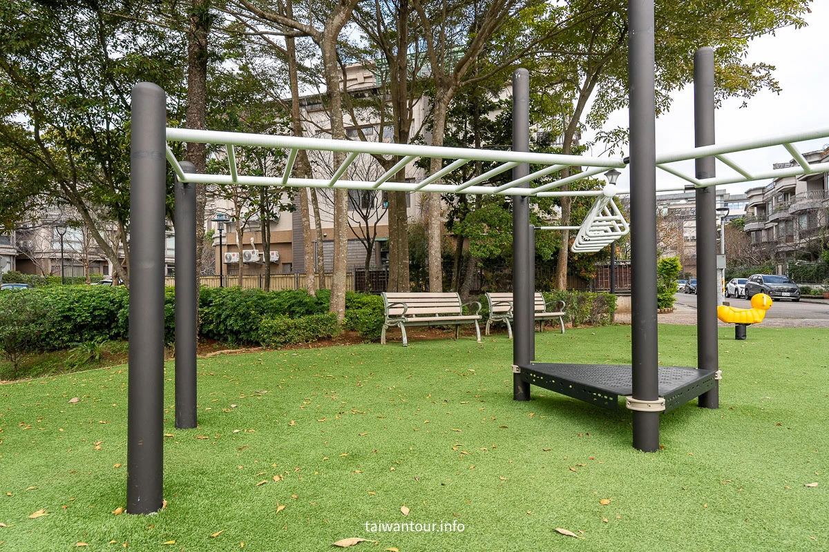 【隆林公園】林口蜜蜂主題超可愛.溜滑梯.攀爬網.還有飛機看到飽