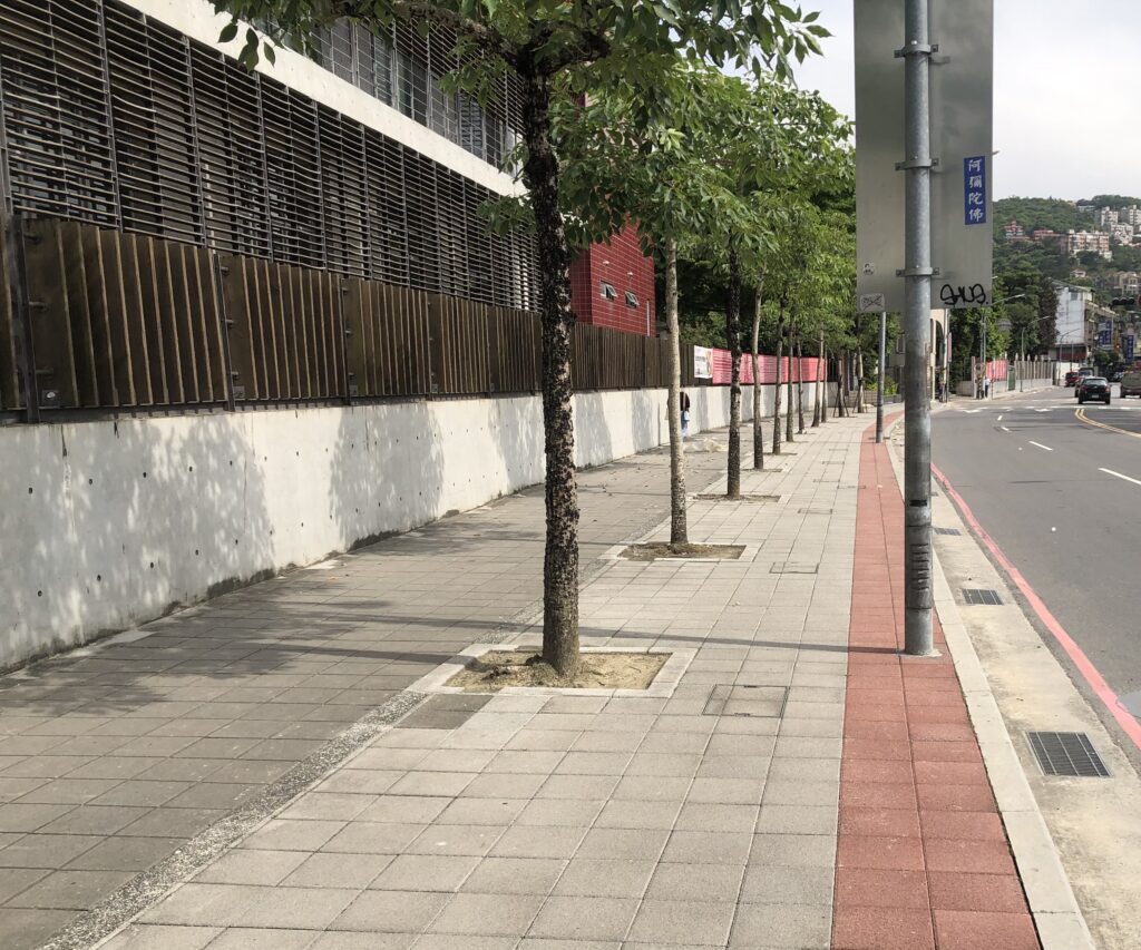 大學學測將登場　 1/17新北部分考場周邊紅線可臨停接送