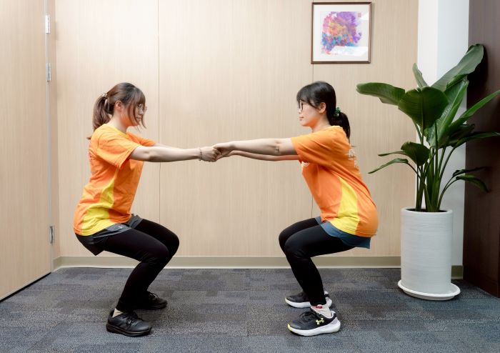 【張瓊芝專欄】脊椎一歪,全身都在代償:別讓小偏差變大麻煩 【張瓊芝專欄】脊椎一歪,全身都在代償:別讓小偏差變大麻煩