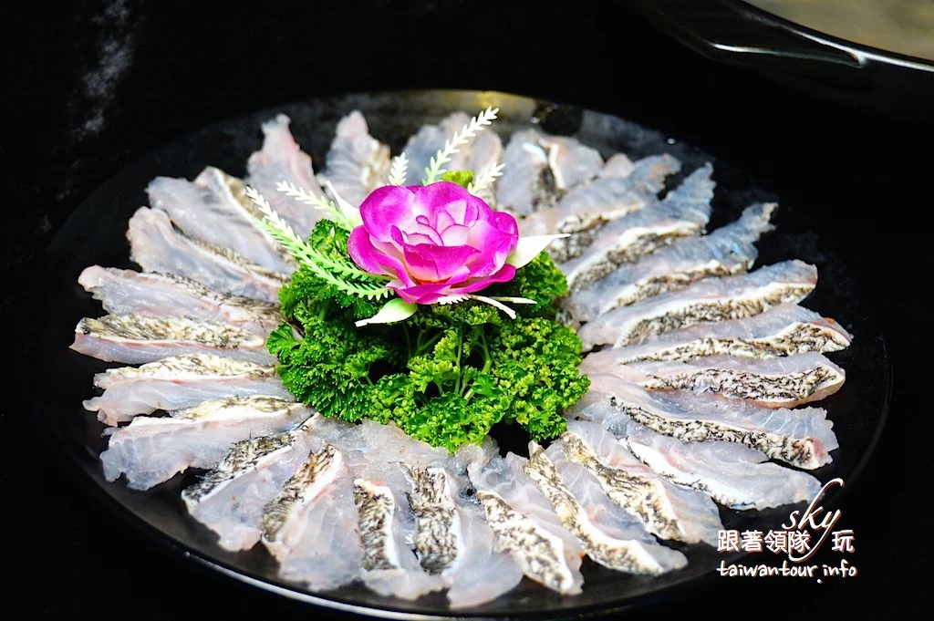 【新環港海鮮餐廳】基隆八斗子美食推薦超鮮河豚料理