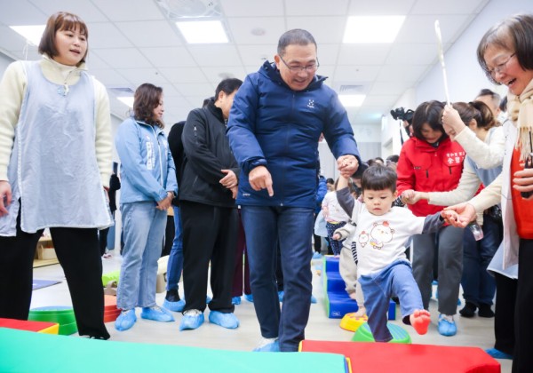 新北家外托育量能全國第一！ 侯友宜：下半年達132家的目標