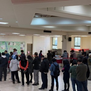 金馬賀新春　板橋公所贈書法名家春聯