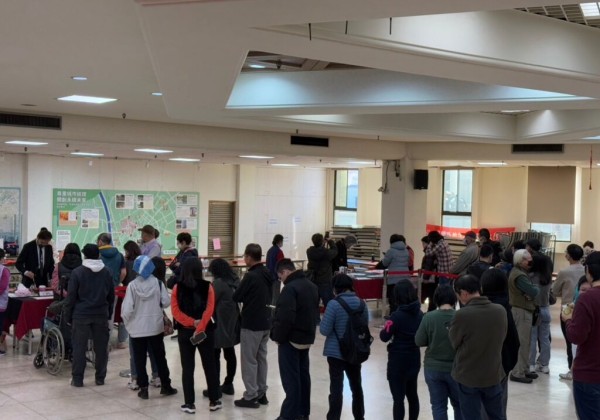 金馬賀新春　板橋公所贈書法名家春聯