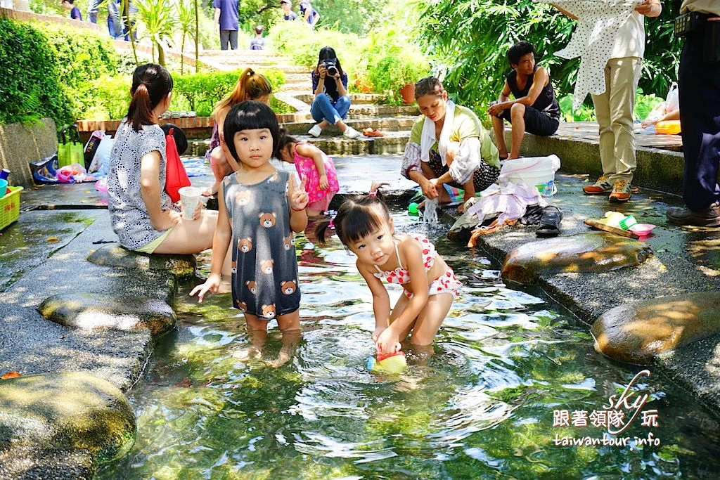 【霄裡石母娘娘浣衣池】桃園八德親子景點免費戲水池 【霄裡石母娘娘浣衣池】桃園八德親子景點免費戲水池