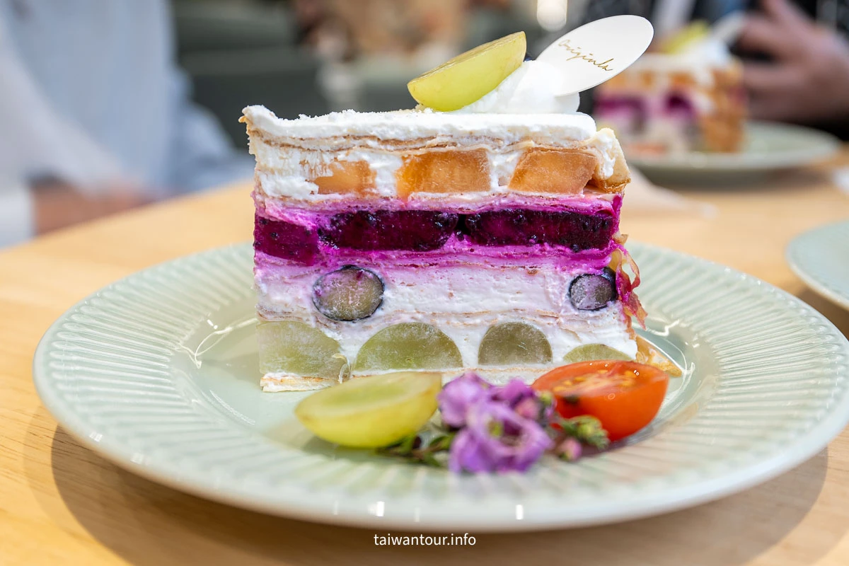 【蒔初甜點一中店】一中街甜點秘境!台中動漫餐廳推薦 【蒔初甜點一中店】一中街甜點秘境!台中動漫餐廳推薦