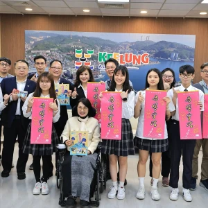 基隆暖中生與市府公民座談　孩子表現感動家長