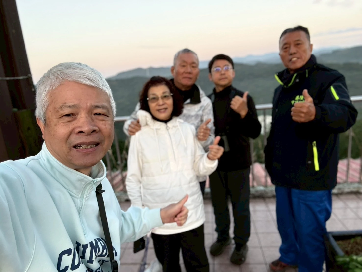 舒瑞利里長率在地生態愛好者體驗國家新城山城之美