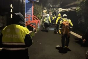 除夕夜山區驚魂  瑞芳警  消聯手搜救  迷途登山客平安下山送醫