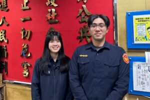 馬年暖警不停蹄  寒冬護送老翁返家