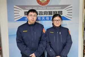 寒冬送暖  八旬嬤忘帶鑰匙受凍街頭  士林警溫情守護