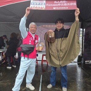 小太陽老師感恩薄荷真心用愛陪伴「凡人與路」賣好鞋