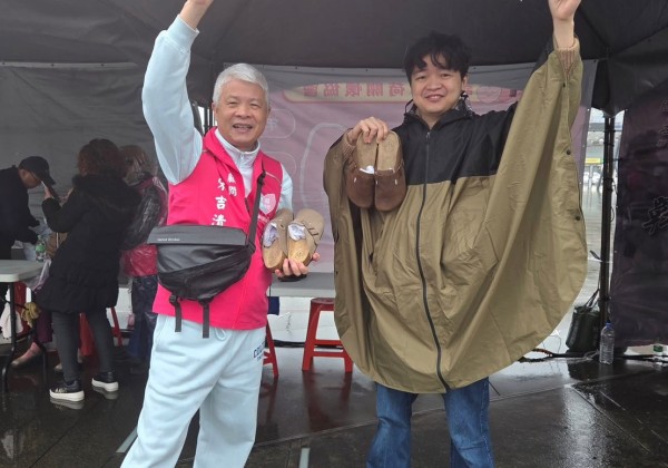 小太陽老師感恩薄荷真心用愛陪伴「凡人與路」賣好鞋