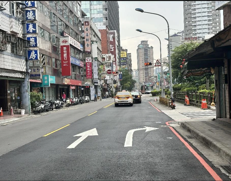 新店區順安街增設專用迴轉道　交通局:車流更順、人車更安全