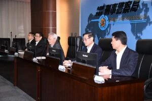 治安工作馬不停蹄  署長張榮興親赴刑事局頒破案金紅包賀新春