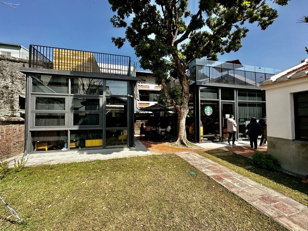 【星巴克嘉義新港門市】嘉義培桂堂營業時間 【星巴克嘉義新港門市】嘉義培桂堂營業時間