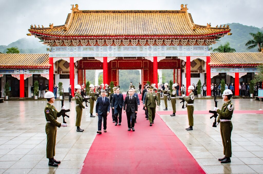 北市舉行115年春祭忠烈陣亡將士典禮  張溫德副市長視察軍墓設施革新成果